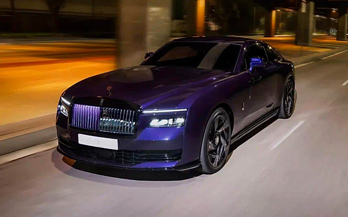 Rolls-Royce Black Badge Spectre: самая мощная модель бренда