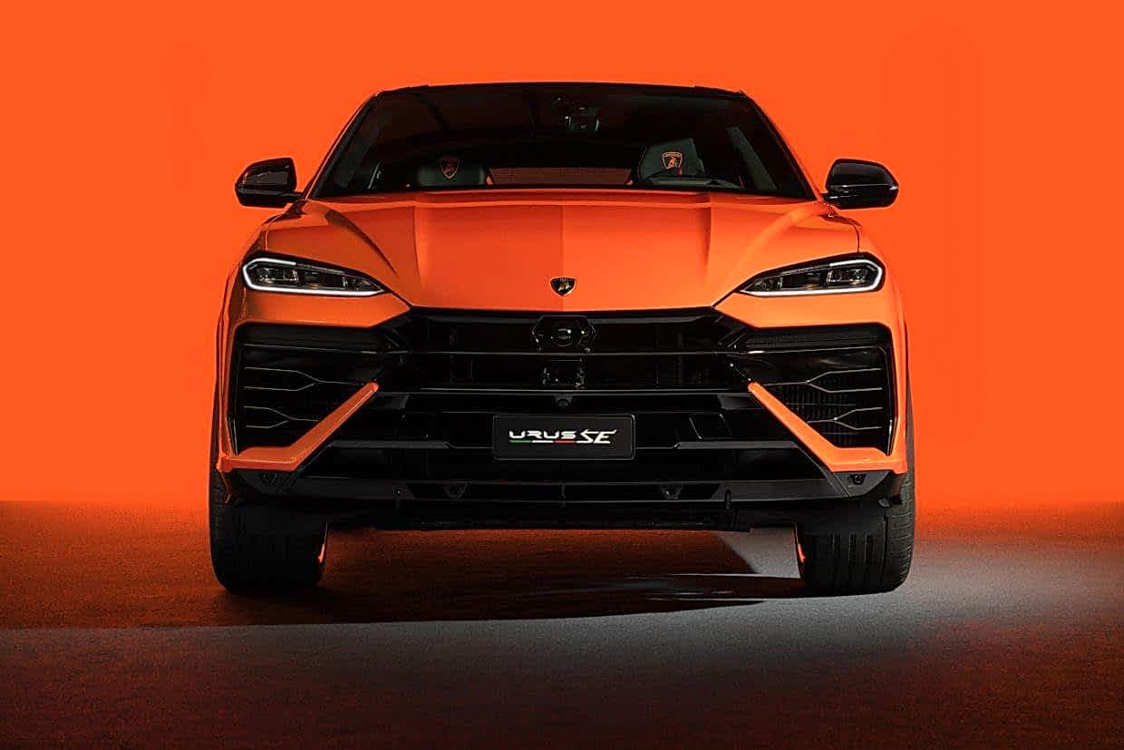 Lamborghini Urus SE: гибридный флагман в новом обличье