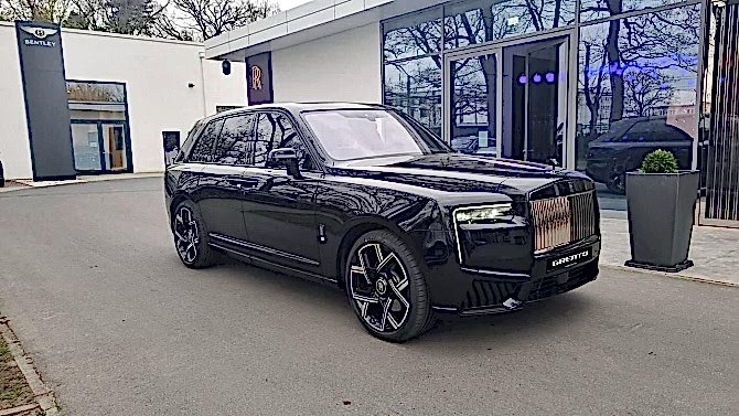Rolls-Royce Cullinan Black Badge FL